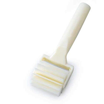 Ролик для теста  6 см. пластик /1/ Ролик для теста  6 см. пластик /1/